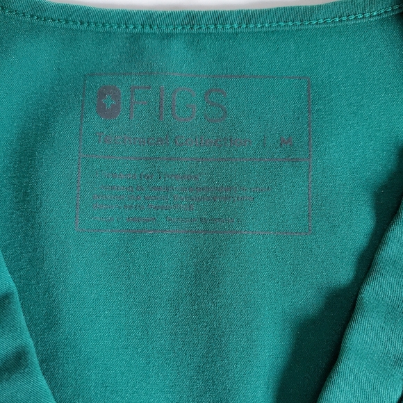FIGS Women's LOT OF 2 Scrub Tops Casma Sz M Jade & Hunter Green EUC Nurse Wear - Picture 6 of 13